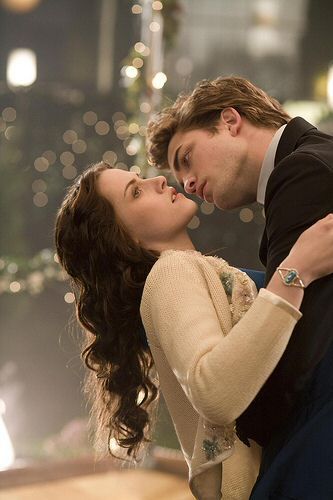edward_bella_prom1.jpg edward_bella_prom1.jpg